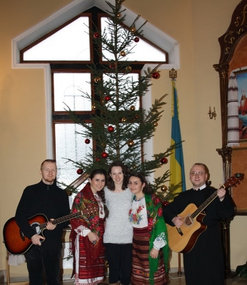 Спільне колядування у церковній світлиці в Ґіжицьку 2014 (14)