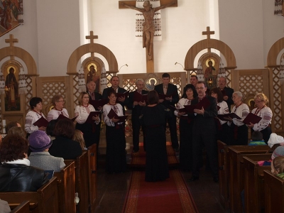 Хор «Камертон» ОУП Мазурського відділу та октет «Орфей» зі Львова у Венгожевській святині (6)